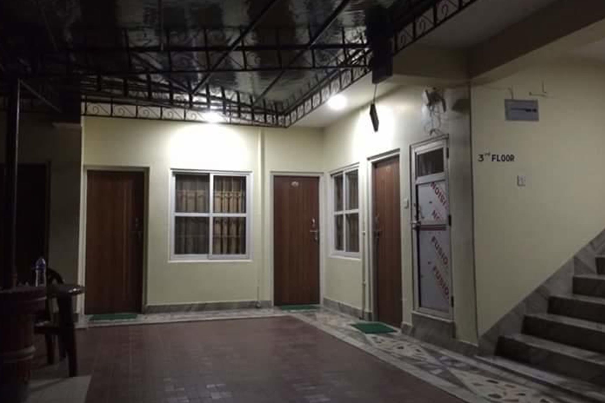 Hotel Bhadrakali Pokhara Inn Kültér fotó